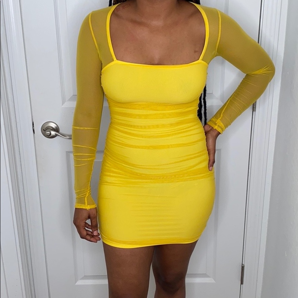 YELLOW BODYCON FASHION NOVA DRESS
